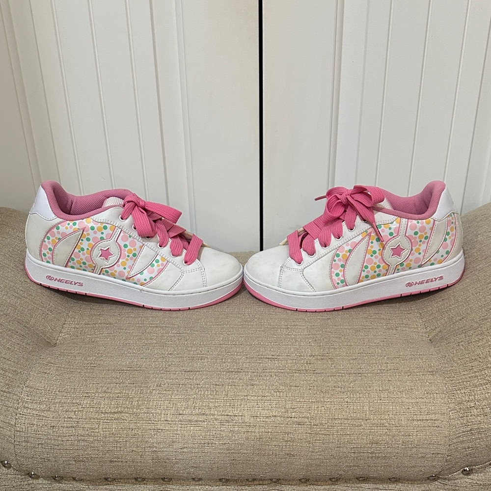 Skechers Women’s White and Pink Star Sneakers